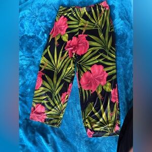 Chico's Vibrant Floral Pants in Black